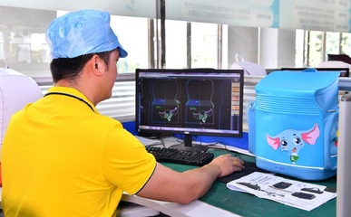 尋找背包代加工廠的五大關鍵注意事項與專業設計服務的協同作用